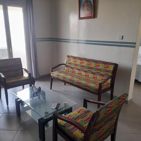טובב דיאלו Residence Marie France Mendy מראה חיצוני תמונה
