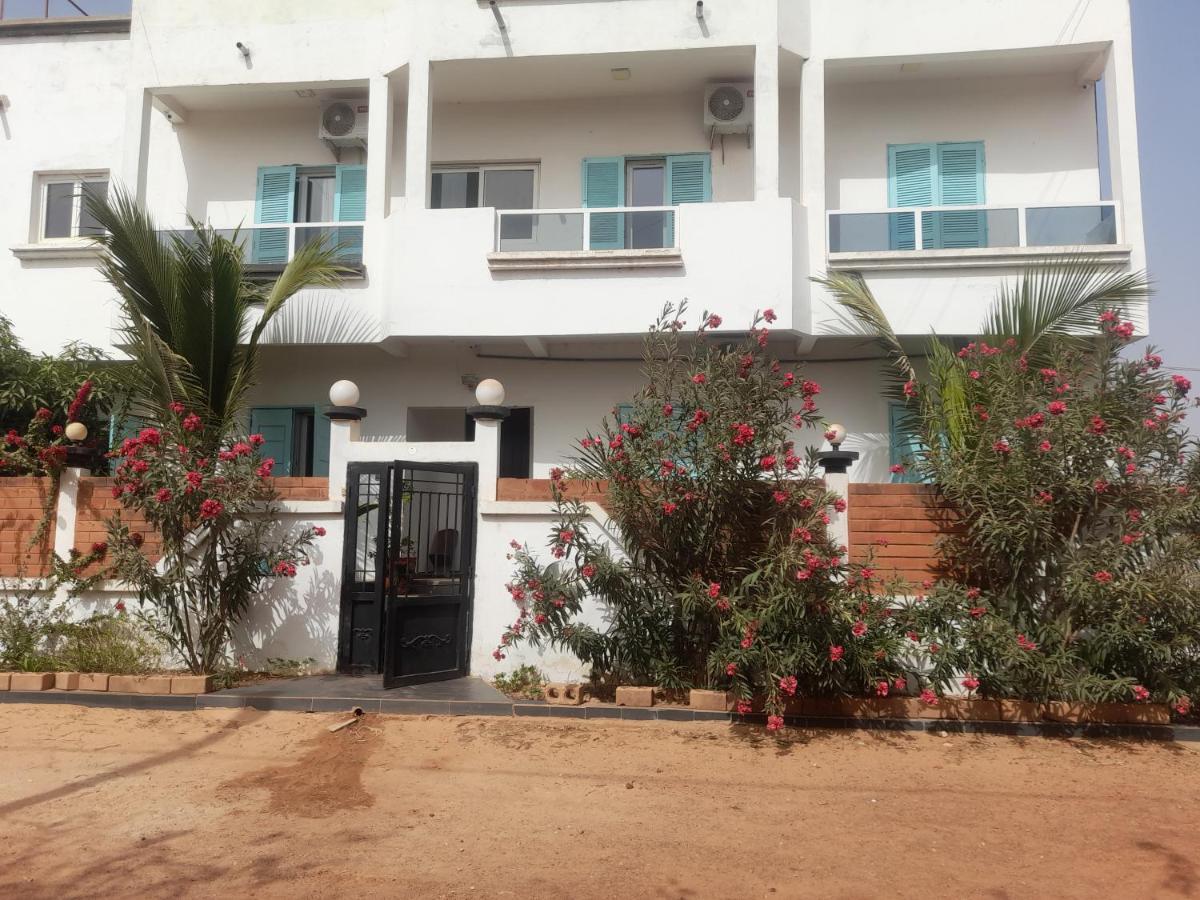 טובב דיאלו Residence Marie France Mendy מראה חיצוני תמונה