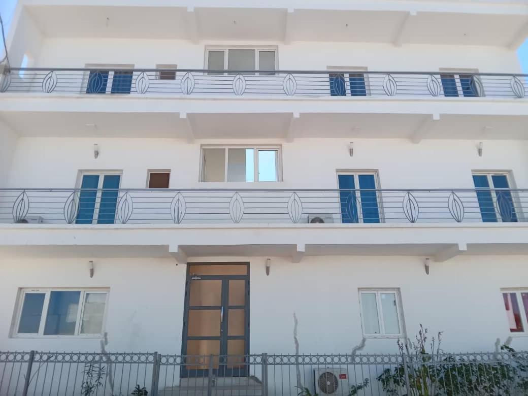 טובב דיאלו Residence Marie France Mendy מראה חיצוני תמונה