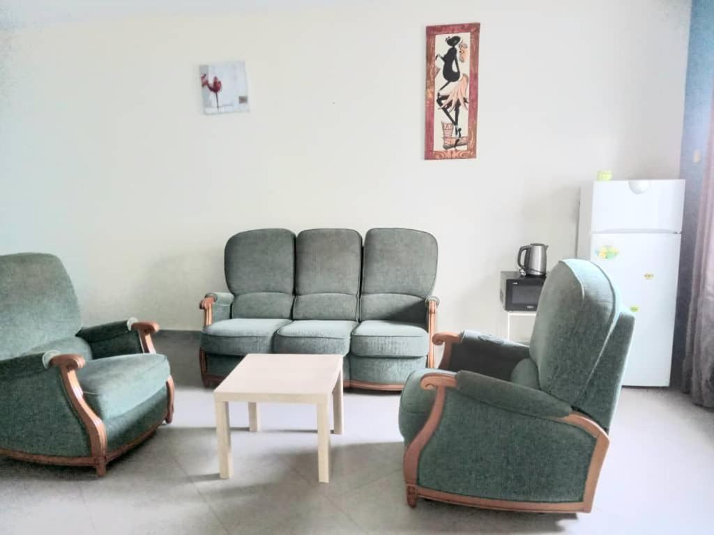 טובב דיאלו Residence Marie France Mendy מראה חיצוני תמונה