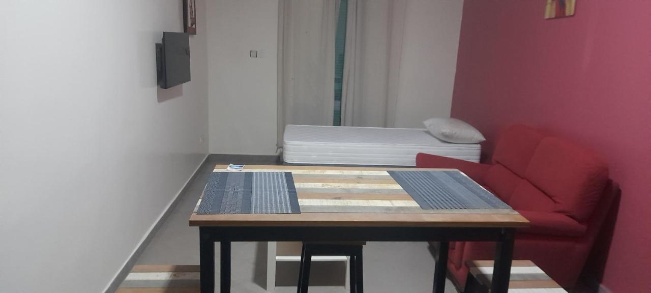 טובב דיאלו Residence Marie France Mendy מראה חיצוני תמונה