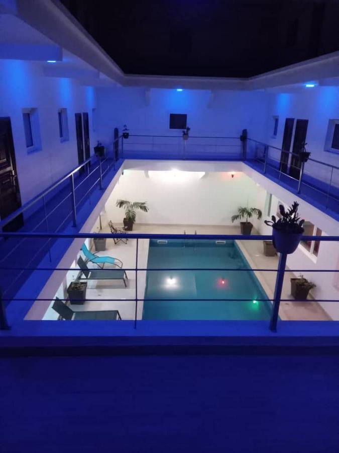 טובב דיאלו Residence Marie France Mendy מראה חיצוני תמונה