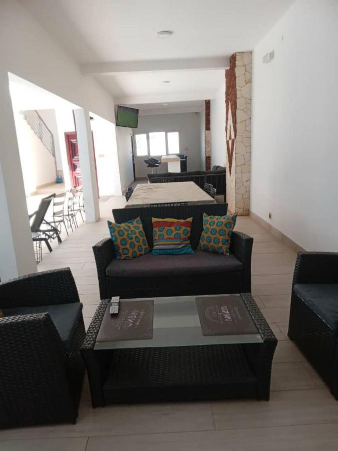 טובב דיאלו Residence Marie France Mendy מראה חיצוני תמונה
