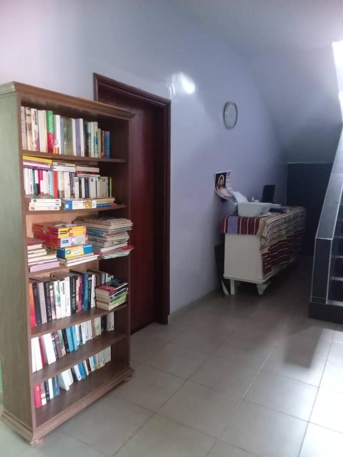 טובב דיאלו Residence Marie France Mendy מראה חיצוני תמונה